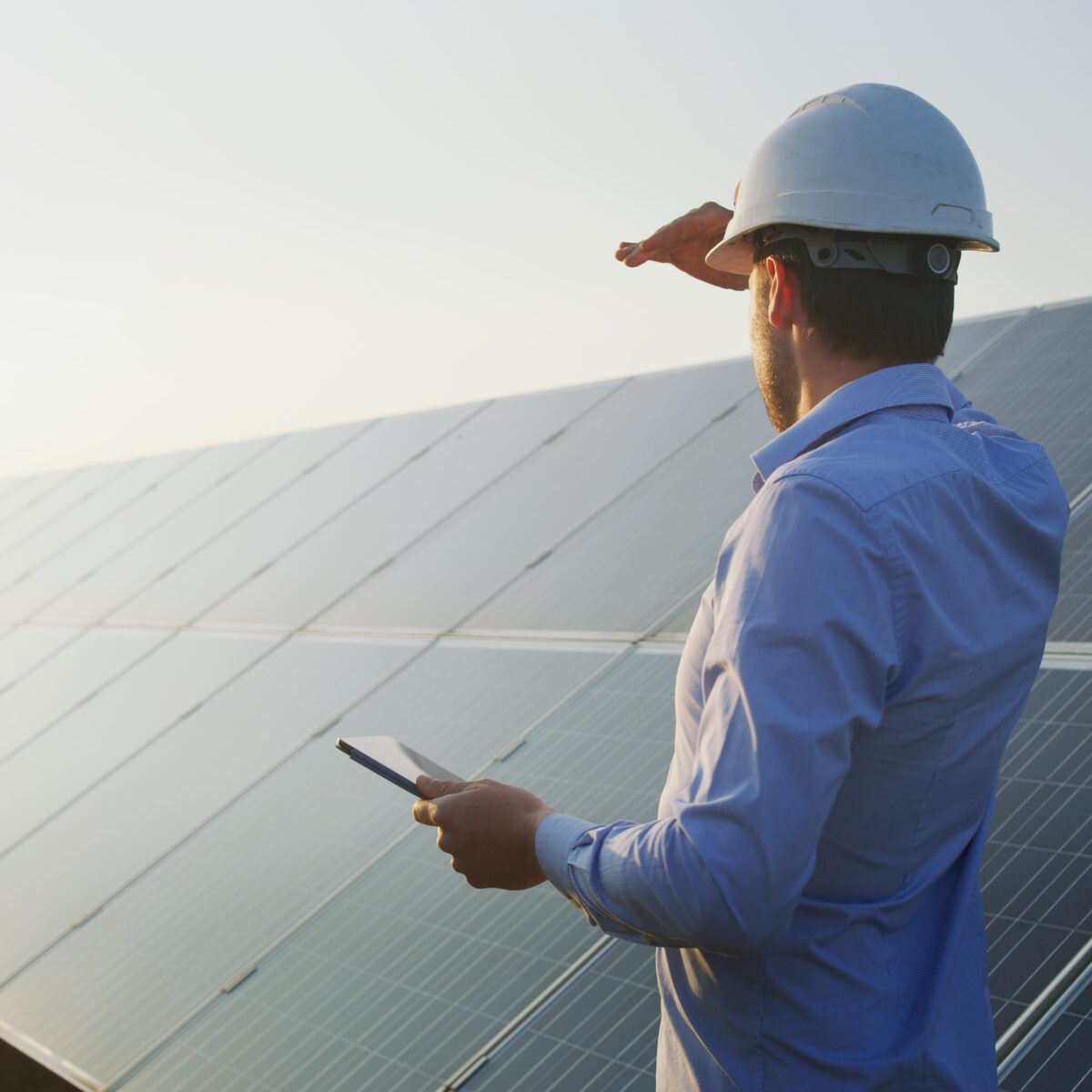 Le pacte solaire et l'arrivee des gigafactories